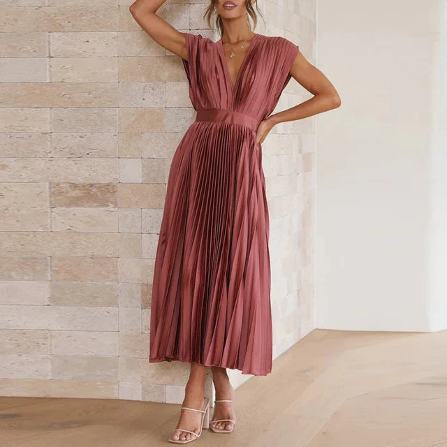 Aveline™ I Maxi dress with V-neckline and pleats