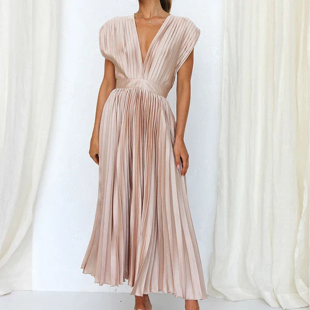 Aveline™ I Maxi dress with V-neckline and pleats