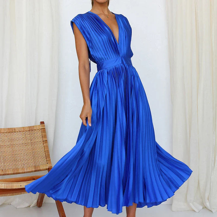 Aveline™ I Maxi dress with V-neckline and pleats