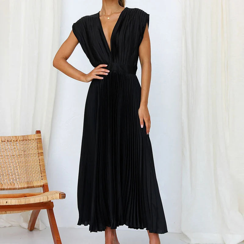 Aveline™ I Maxi dress with V-neckline and pleats